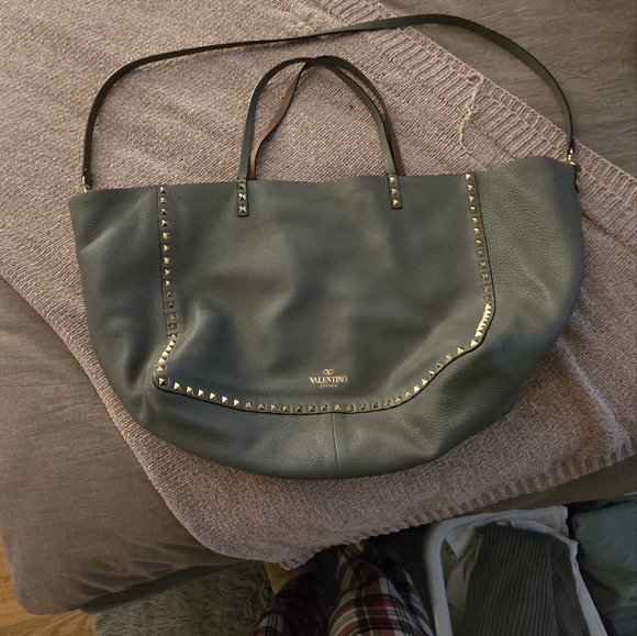 Valentino Rockstud Reversible Tote - Picture 5 of 13